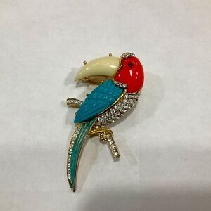 Unsigned Hattie Carnegie Toucan Brooch